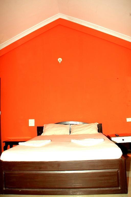 White Pearl Guest House Morjim Εξωτερικό φωτογραφία