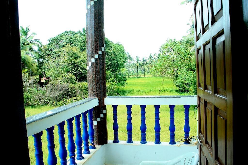 White Pearl Guest House Morjim Εξωτερικό φωτογραφία