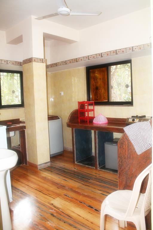 White Pearl Guest House Morjim Δωμάτιο φωτογραφία